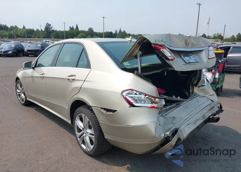 2010 Mercedes-Benz E 350 из США, поврежденный, VIN WDDHF5GB7AA049753